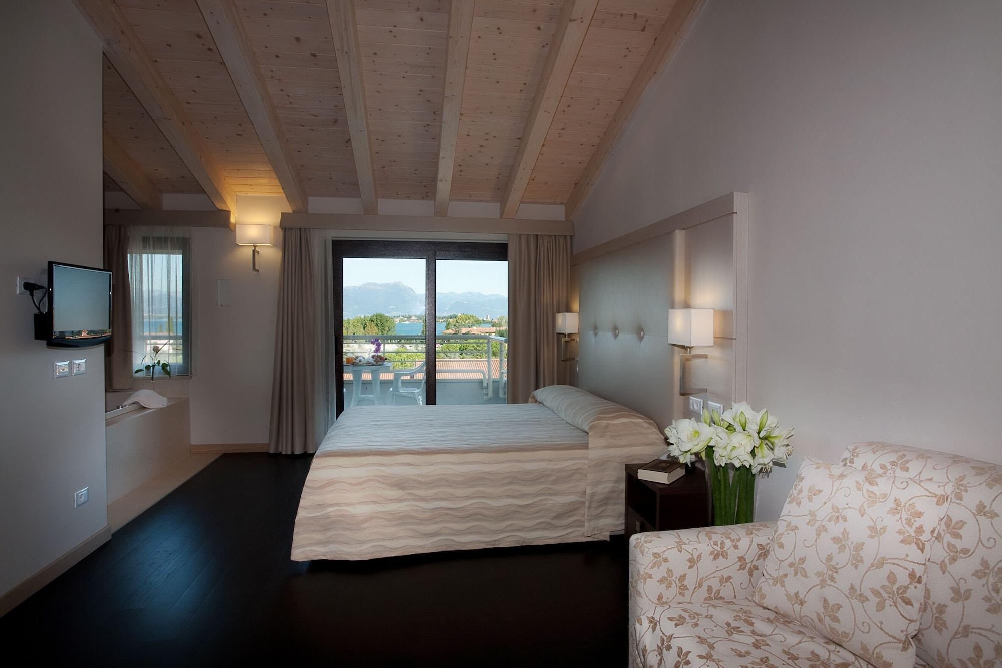 Hotel Porto Azzurro سيرمِيوني المظهر الخارجي الصورة