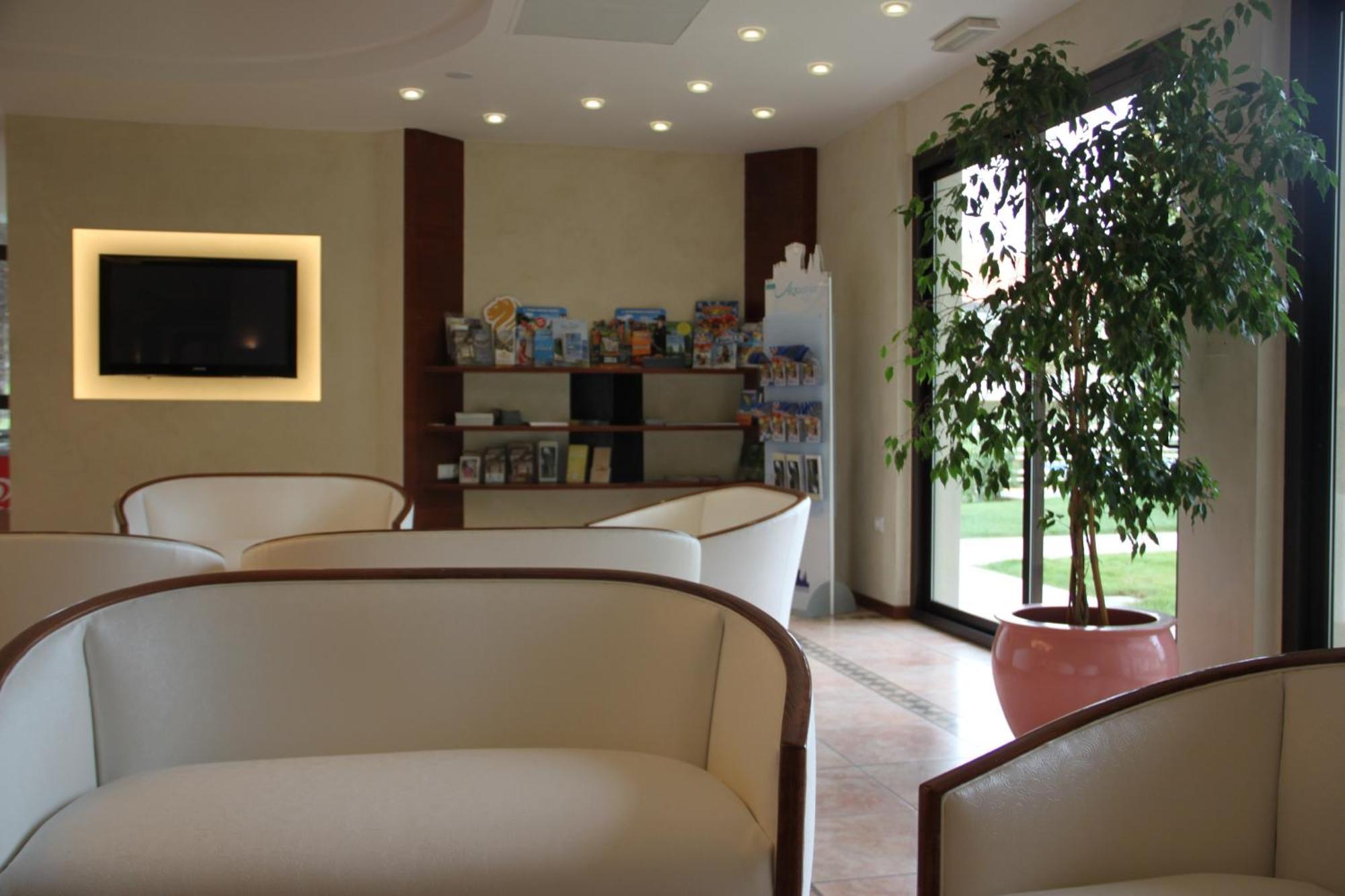 Hotel Porto Azzurro سيرمِيوني المظهر الخارجي الصورة