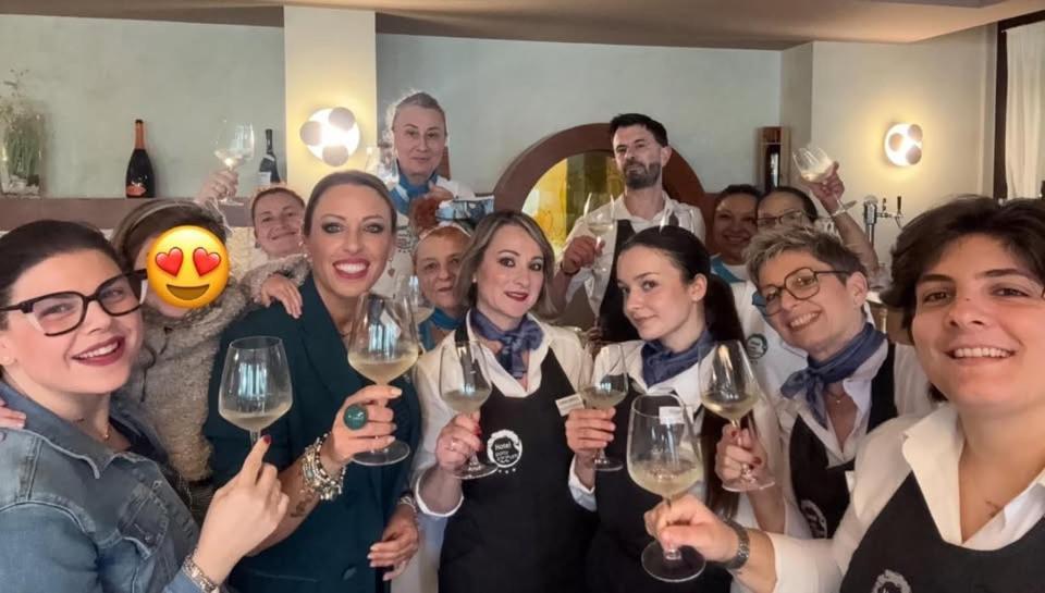 Hotel Porto Azzurro سيرمِيوني المظهر الخارجي الصورة